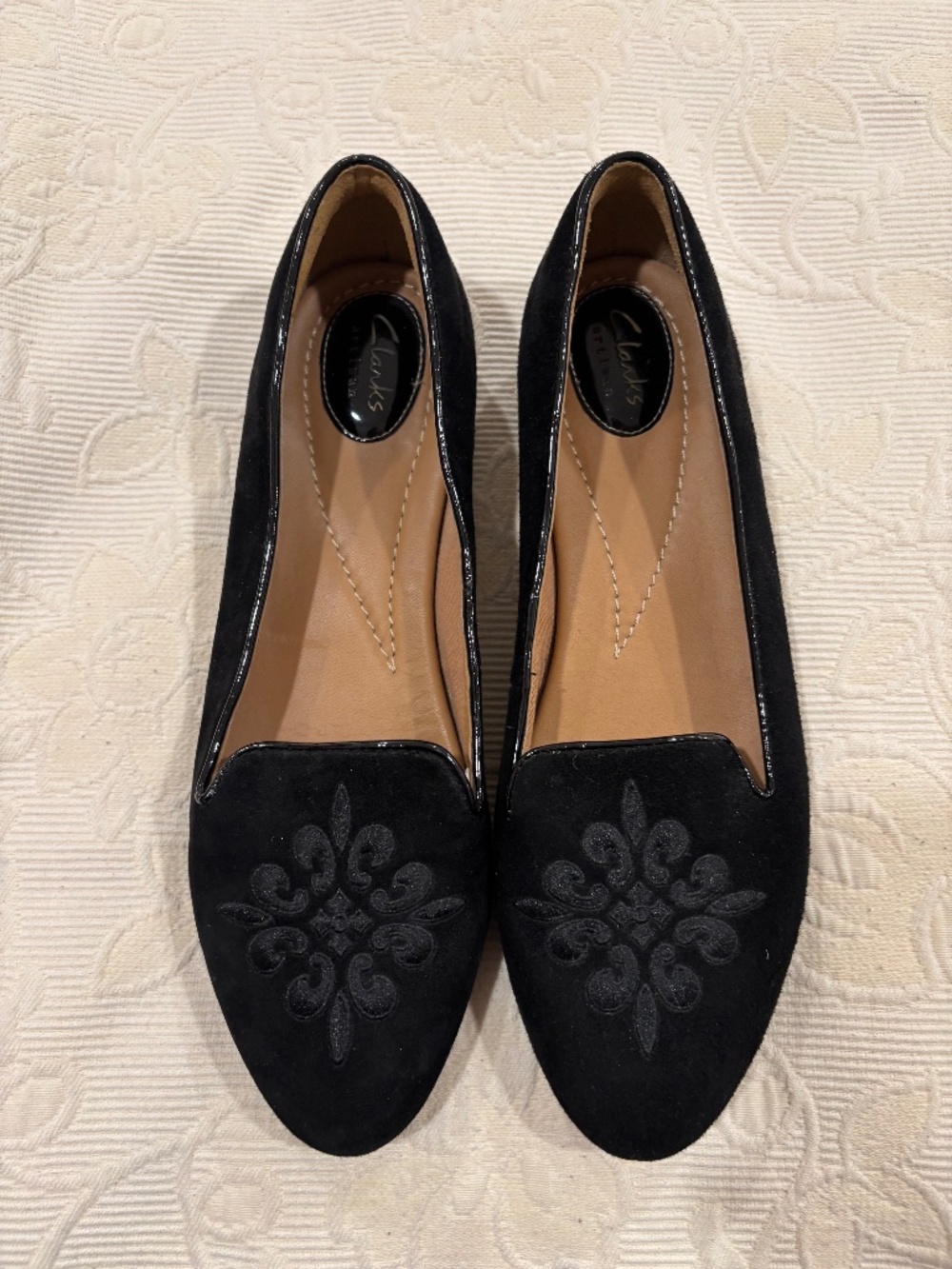 Clarks Artisan Alitay Kallen Embroidered Suede Loafers — Black, Size 10